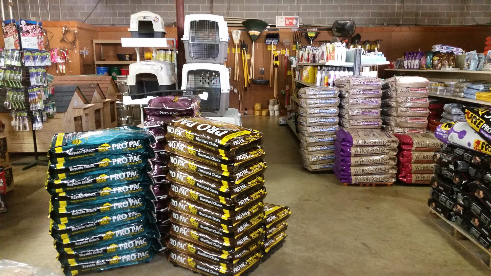 standard-feed-and-seed-dog-food-and-supplies
